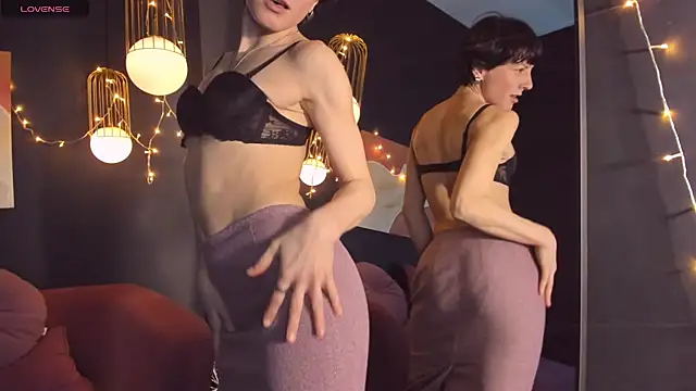 LorenDaze online show from 01-10-25, 05:34