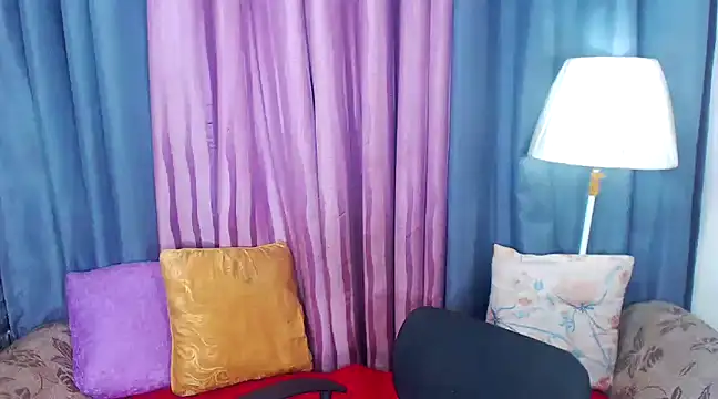 Snapshot of ELLIZABETHFORCUMXX chatting on 01-27-25, 12:33 ELLIZABETHFORCUMXX online show from 01-27-25, 12:33