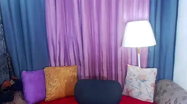 Snapshot of ELLIZABETHFORCUMXX chatting on 01-28-25, 02:00 ELLIZABETHFORCUMXX online show from 01-28-25, 02:00