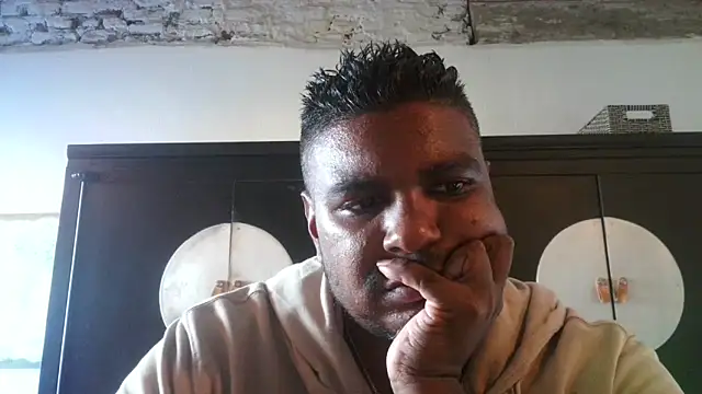 Snapshot of Bandusrilankasexymen chatting on 09-15-25, 01:33 Bandusrilankasexymen online show from 09-15-25, 01:33