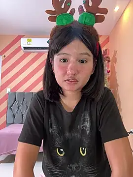 Pinkie Princes online show from 12-20-24, 01:58