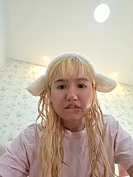 Pinkie Princes online show from 12-13-25, 08:58