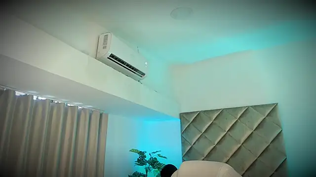 malaia hills online show from 10-14-25, 06:52