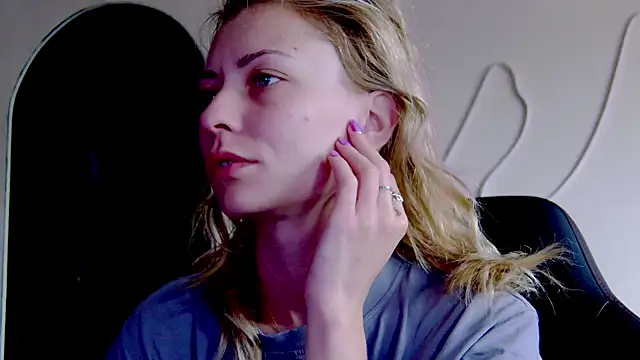 karo123421 online show from 11-09-25, 09:07