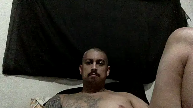 Snapshot of Vision1285 chatting on 01-20-25, 03:37 Vision1285 online show from 01-20-25, 03:37