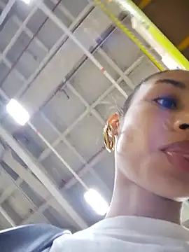 Leaberry online show from 02-21-26, 11:28