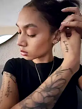 Leaberry online show from 02-23-26, 10:51