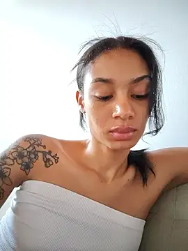 Leaberry online show from 03-01-26, 06:54