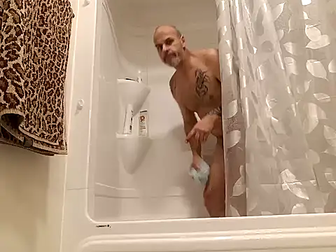 Snapshot of Ryeguy6969 chatting on 12-31-24, 05:51 Ryeguy6969 online show from 12-31-24, 05:51