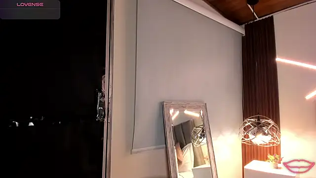Veronicalanx1 online show from 06-09-26, 10:38