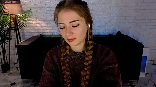 Adelyna Bird online show from 03-17-25, 07:35