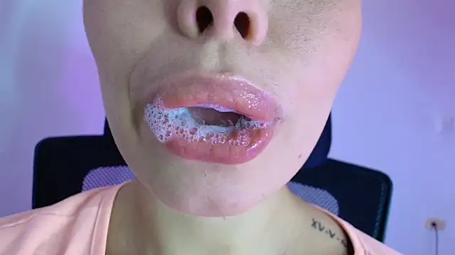 lisbet21x online show from 11-21-25, 09:57