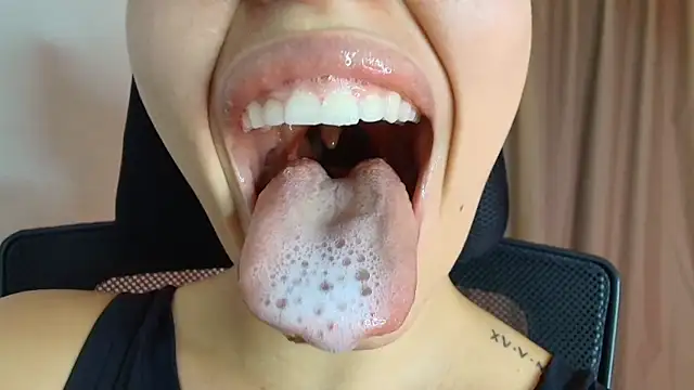 lisbet21x online show from 03-30-26, 10:00