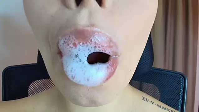 lisbet21x online show from 04-06-26, 10:22