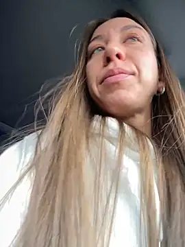 Snapshot of EvaCatt chatting on 03-18-25, 04:04 EvaCatt online show from 03-18-25, 04:04