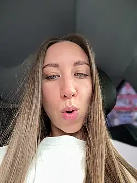 EvaCatt online show from 04-03-26, 03:26