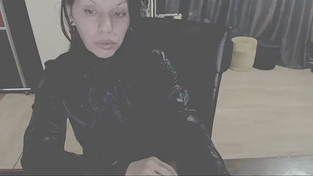 GoldenSasha online show from 12-13-25, 10:48