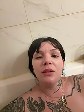 Snapshot of SweetMaisie chatting on 02-15-26, 11:56 SweetMaisie online show from 02-15-26, 11:56