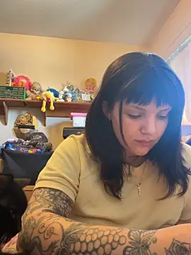 Snapshot of SweetMaisie chatting on 05-12-26, 07:22 SweetMaisie online show from 05-12-26, 07:22