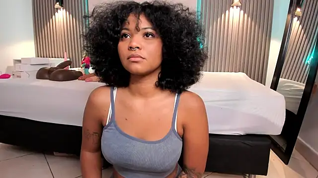 Zafiiraa online show from 03-19-25, 11:39