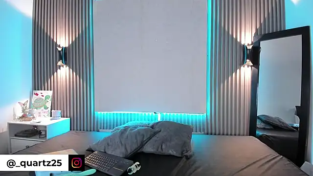 Zafiiraa online show from 03-27-26, 01:44