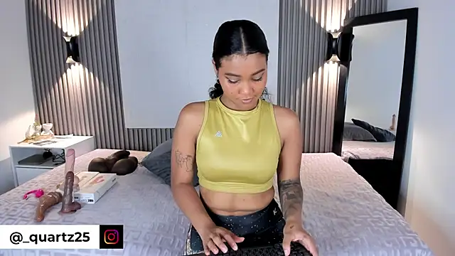 Zafiiraa online show from 04-21-26, 03:35