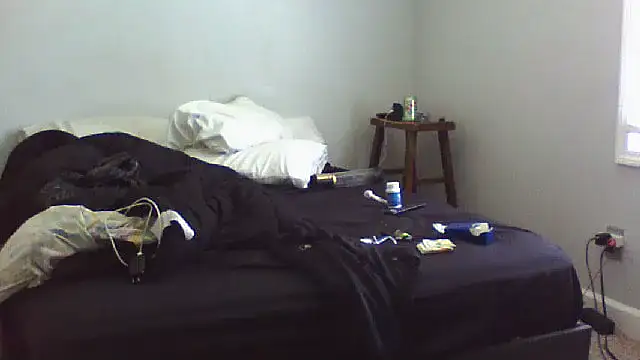 Snapshot of J-Dubb chatting on 04-26-26, 05:32 J-Dubb online show from 04-26-26, 05:32