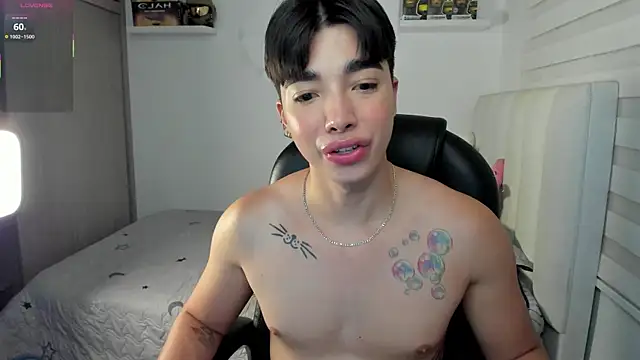 santy7v7 online show from 12-14-25, 02:33