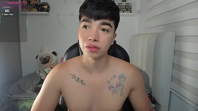 santy7v7 online show from 04-17-26, 01:25