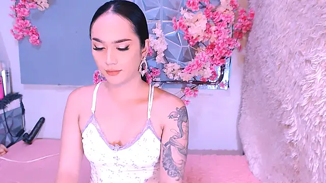 Oriental Tiara online show from 01-18-26, 03:10