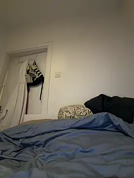 Snapshot of jannis1992 chatting on 06-17-26, 07:48 jannis1992 online show from 06-17-26, 07:48