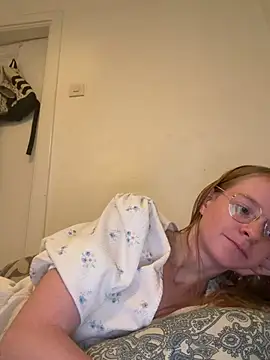 Snapshot of jannis1992 chatting on 07-18-26, 03:54 jannis1992 online show from 07-18-26, 03:54