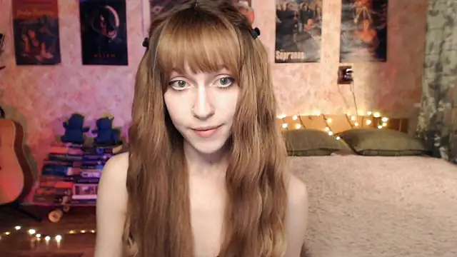 Snapshot of Friendly_Ellie chatting on 12-28-24, 03:26 Friendly Ellie online show from 12-28-24, 03:26