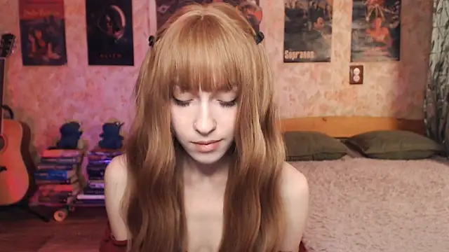 Snapshot of Friendly_Ellie chatting on 11-15-25, 12:19 Friendly Ellie online show from 11-15-25, 12:19