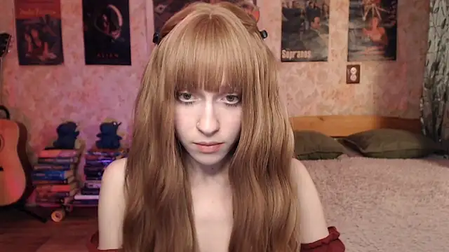 Snapshot of Friendly_Ellie chatting on 11-27-25, 01:13 Friendly Ellie online show from 11-27-25, 01:13