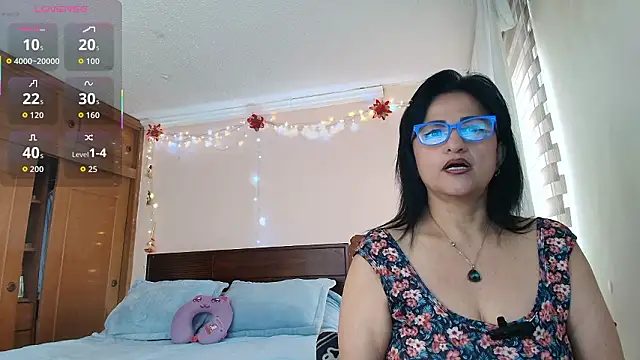 ISABEEL SOFIA01 online show from 03-17-26, 01:03