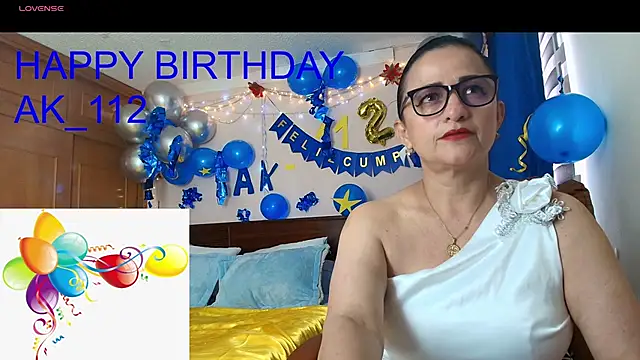 ISABEEL SOFIA01 online show from 05-23-26, 07:18