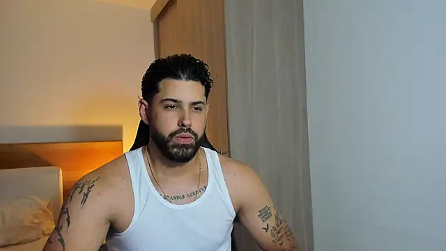 Justyn Torres online show from 02-25-25, 01:09