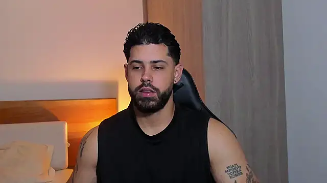 Justyn Torres online show from 03-01-25, 01:18