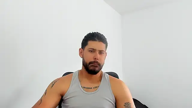 Justyn Torres online show from 09-12-25, 03:34