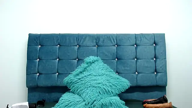 valentinaricothx online show from 12-16-25, 03:17