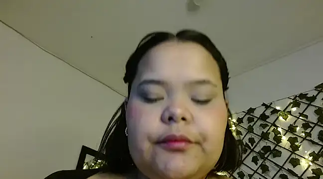 Snapshot of sexychubby___ chatting on 02-25-25, 09:42 sexychubby    online show from 02-25-25, 09:42