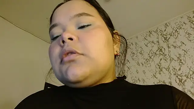 Snapshot of sexychubby___ chatting on 10-13-25, 10:54 sexychubby    online show from 10-13-25, 10:54