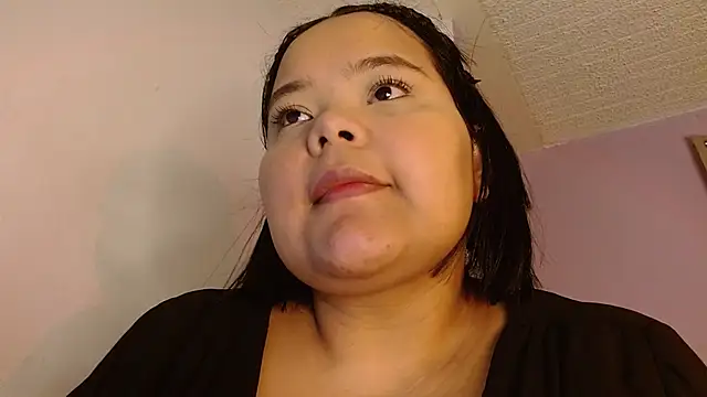 Snapshot of sexychubby___ chatting on 06-07-26, 05:27 sexychubby online show from 06-07-26, 05:27