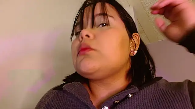 Snapshot of sexychubby___ chatting on 06-08-26, 02:01 sexychubby online show from 06-08-26, 02:01