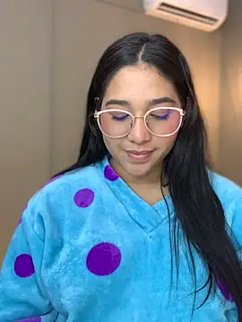 Amandanauty online show from 12-15-24, 08:19