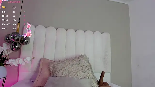Snapshot of dulcepatersson1_ chatting on 06-04-26, 10:05 dulcepatersson1 online show from 06-04-26, 10:05