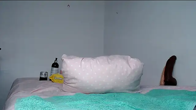 karolgirl-1 online show from 04-21-26, 10:10