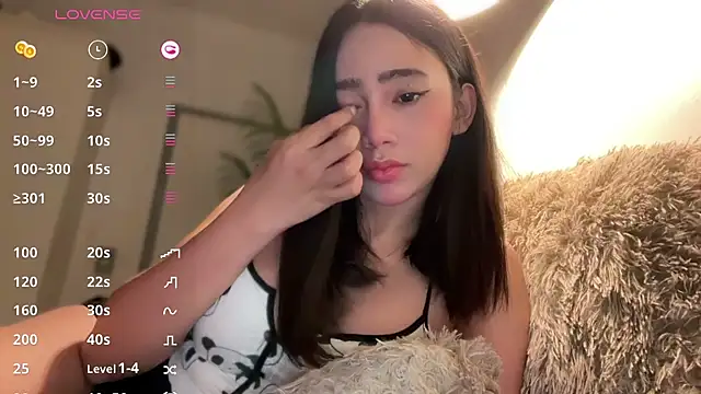 GenesisCastillano online show from 10-26-25, 09:37