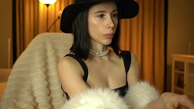 Your Nicolett online show from 03-12-26, 03:34